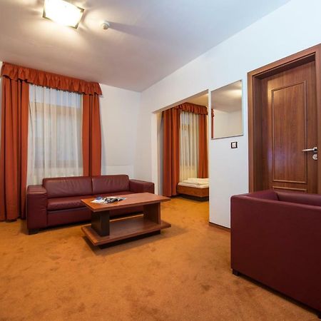 Garni Hotel Praha Trenčianske Teplice Exteriör bild