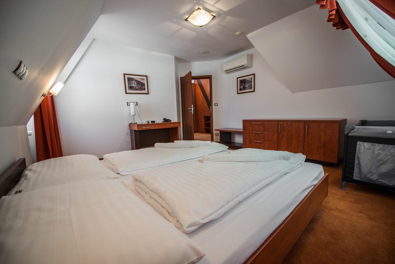 Garni Hotel Praha Trenčianske Teplice Exteriör bild