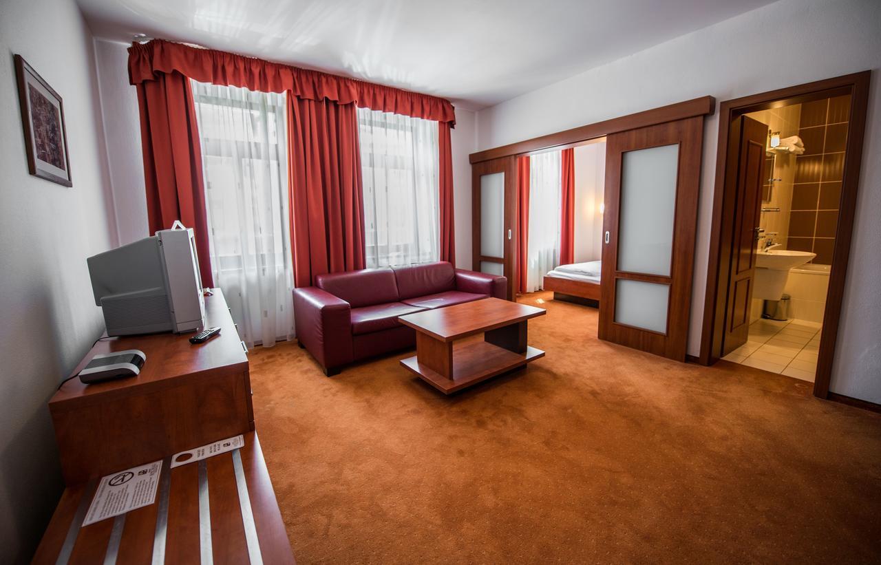 Garni Hotel Praha Trenčianske Teplice Exteriör bild