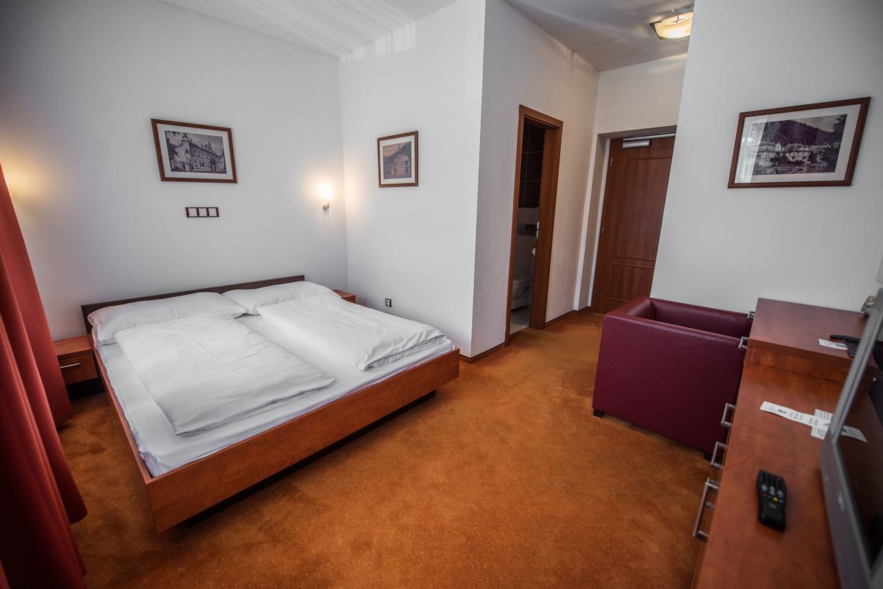 Garni Hotel Praha Trenčianske Teplice Exteriör bild
