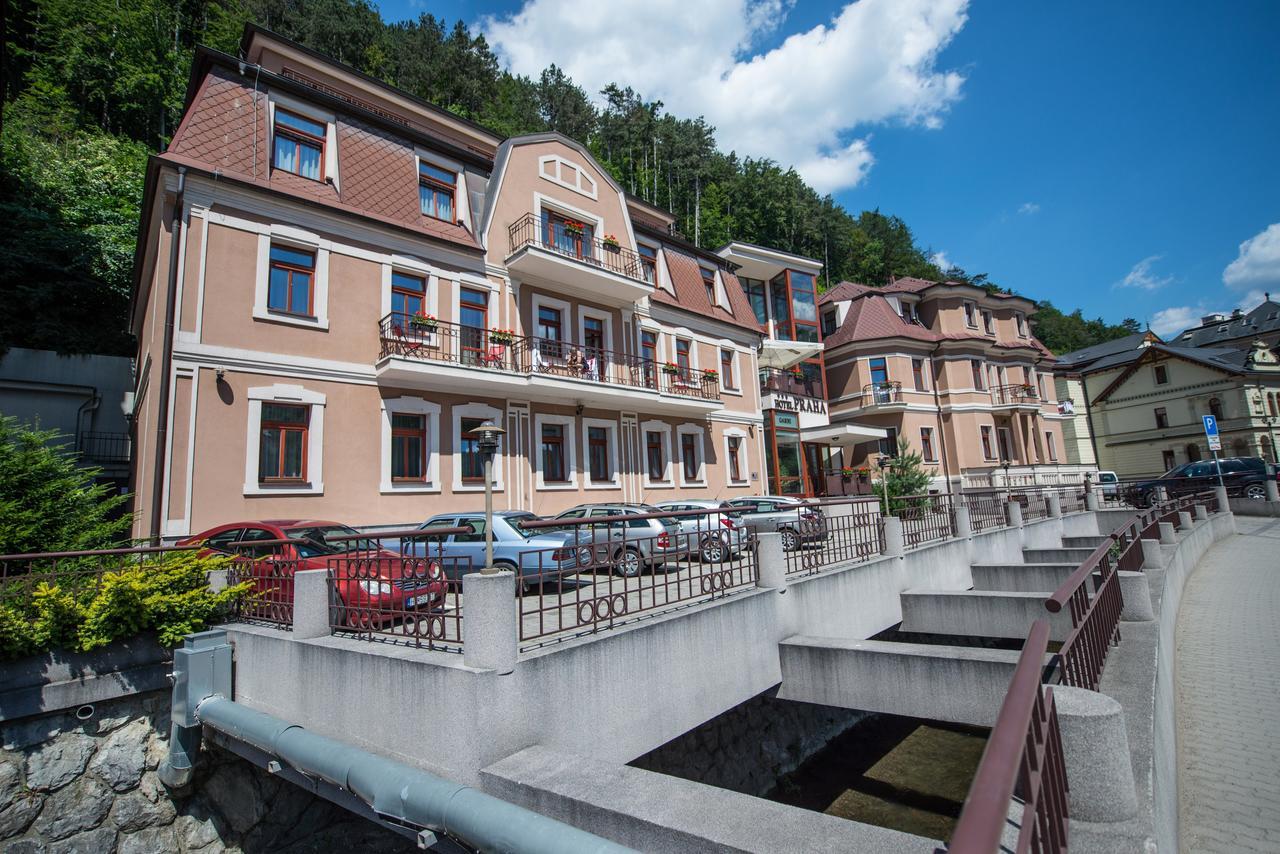 Garni Hotel Praha Trenčianske Teplice Exteriör bild