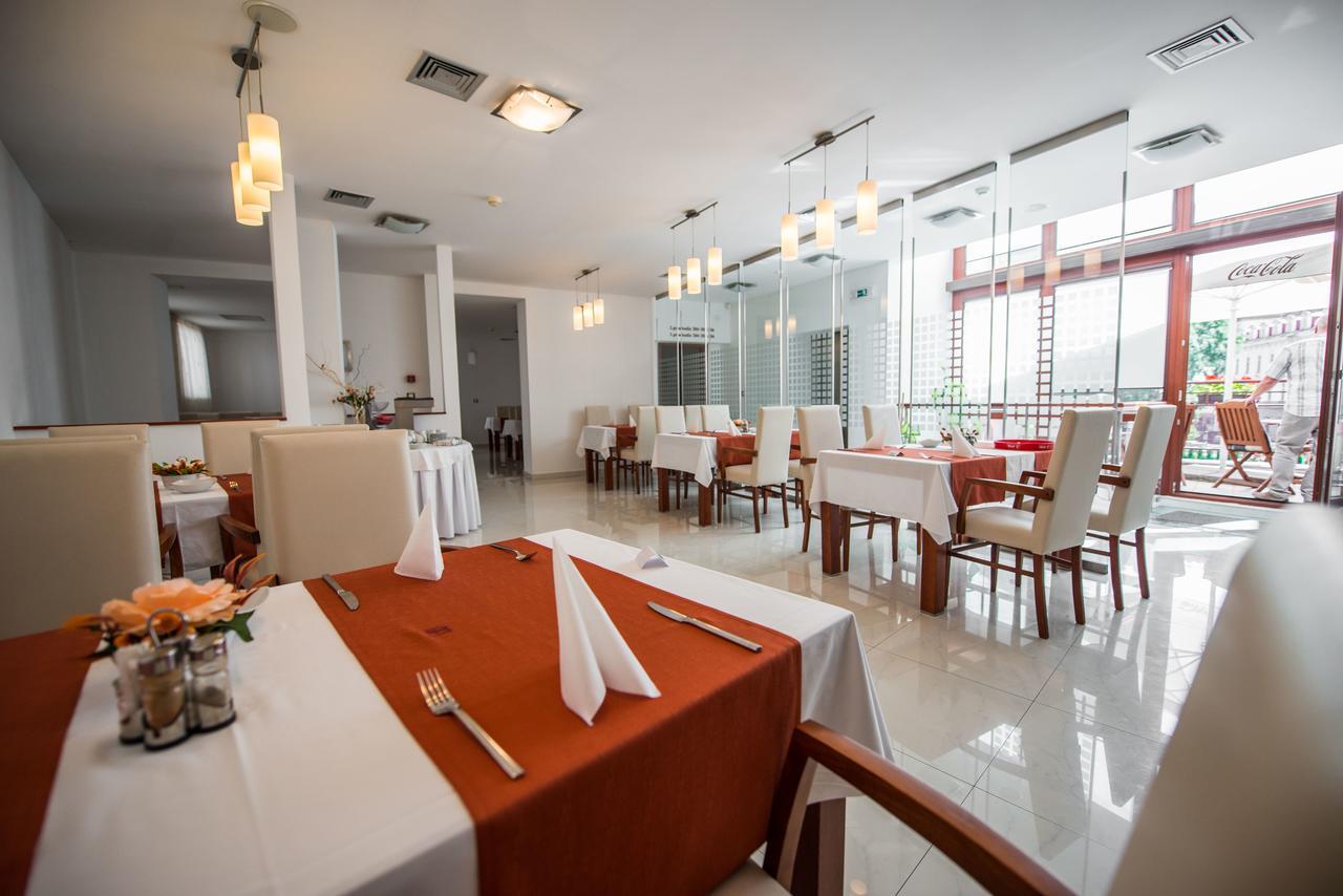 Garni Hotel Praha Trenčianske Teplice Exteriör bild