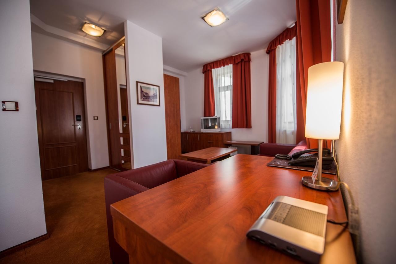Garni Hotel Praha Trenčianske Teplice Exteriör bild