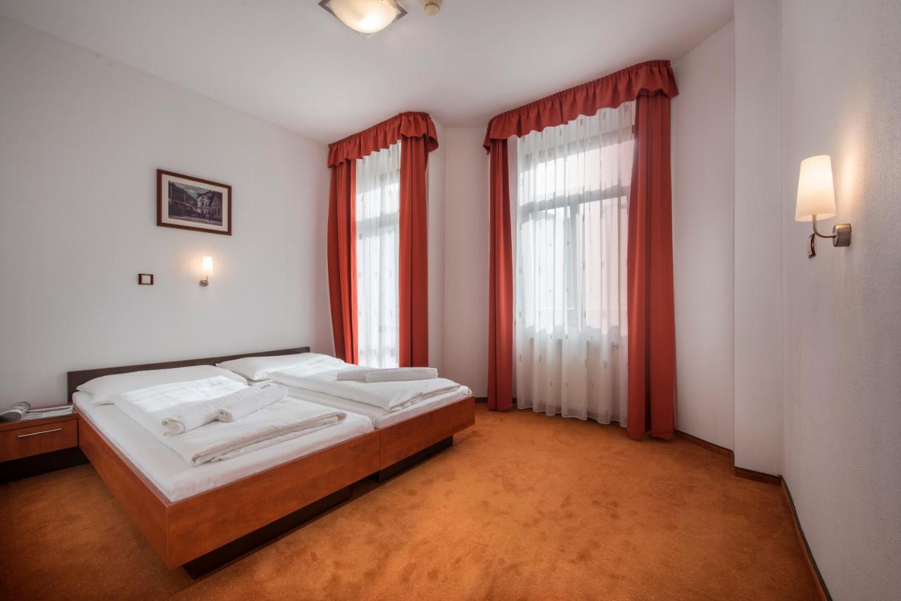 Garni Hotel Praha Trenčianske Teplice Exteriör bild