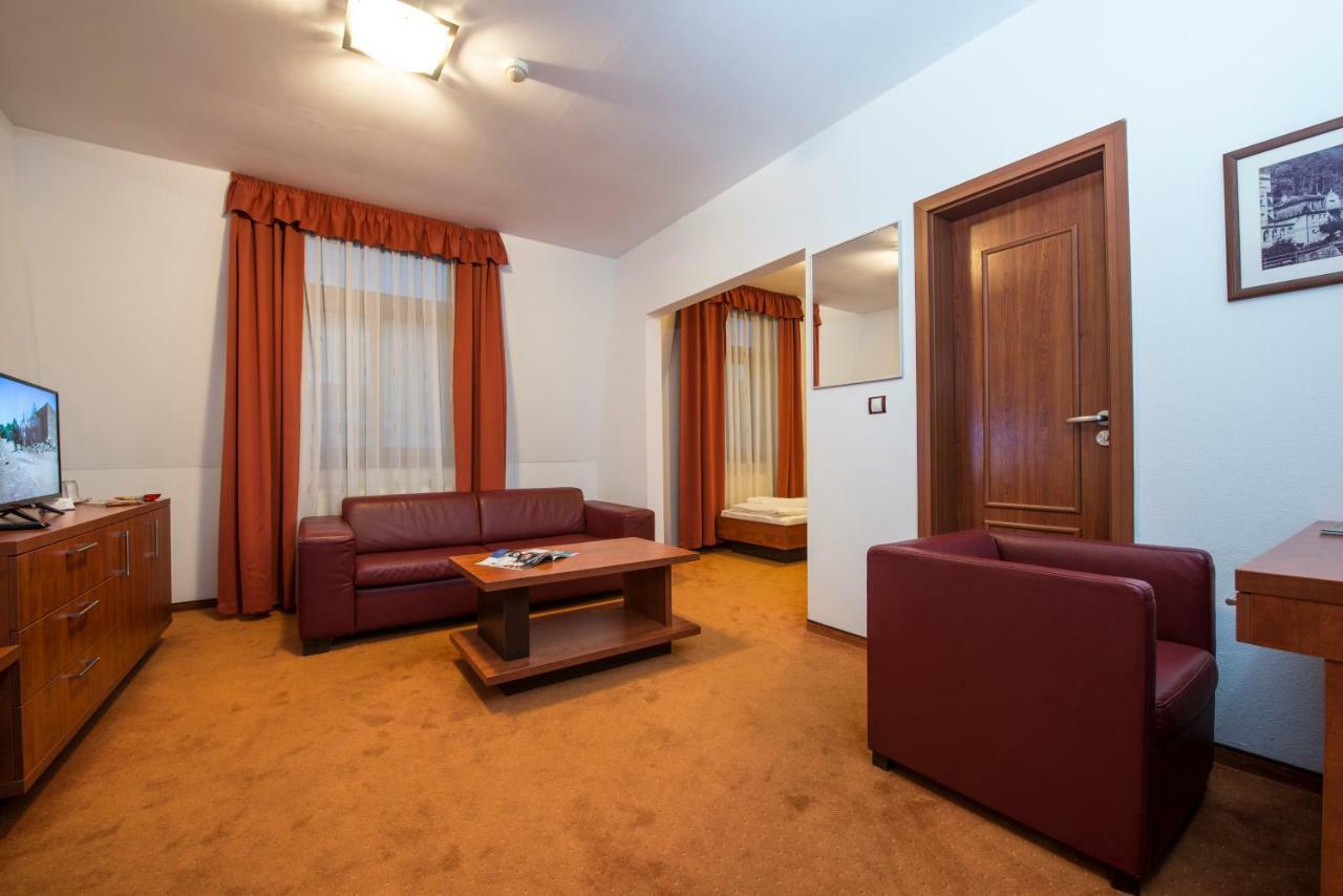 Garni Hotel Praha Trenčianske Teplice Exteriör bild
